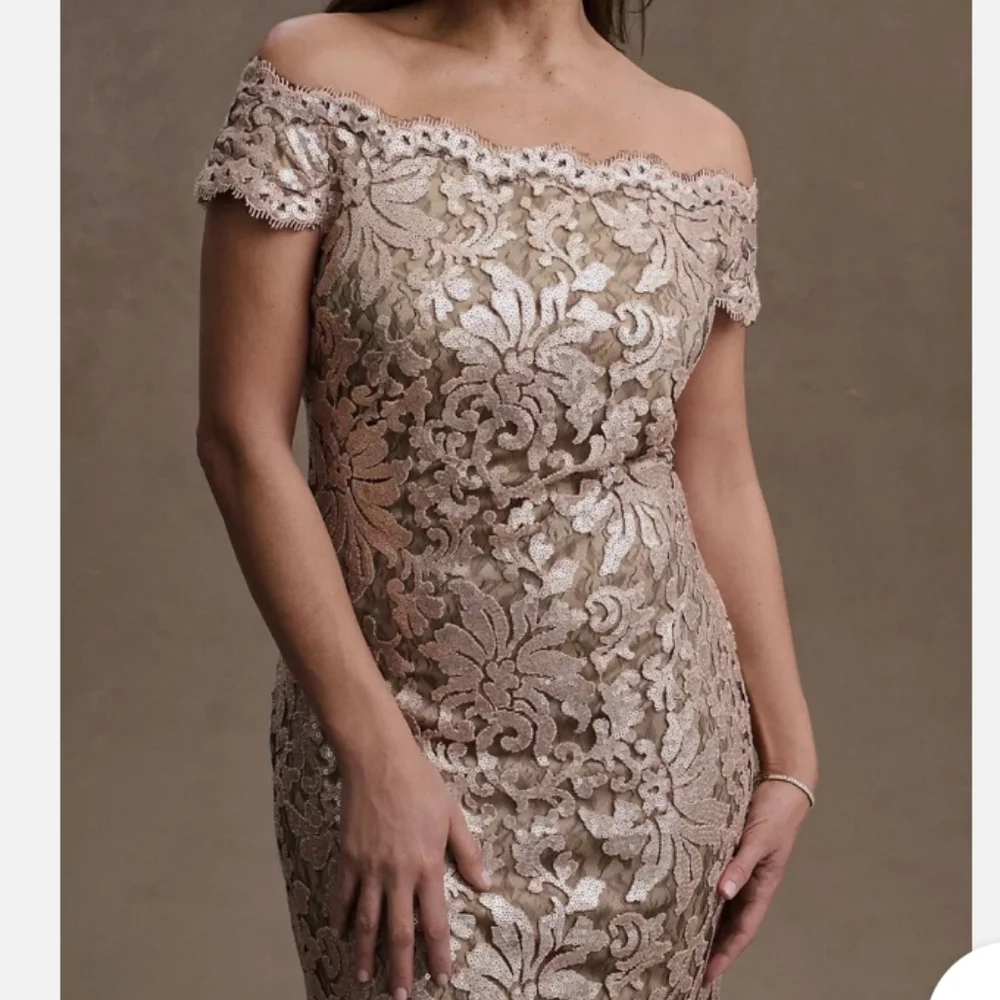 NWT Tadashi Shoji Metallic Lace Off-Shoulder Dress SZ 8 - Picture 3 of 9